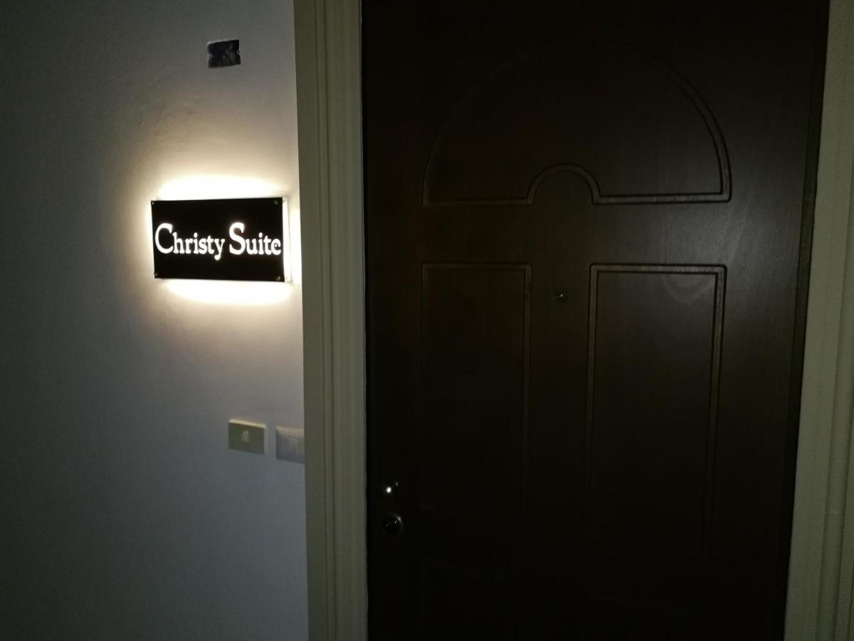 Christy Suite Elegante Appartamento Nel Centro Storico Di Anzio Kültér fotó