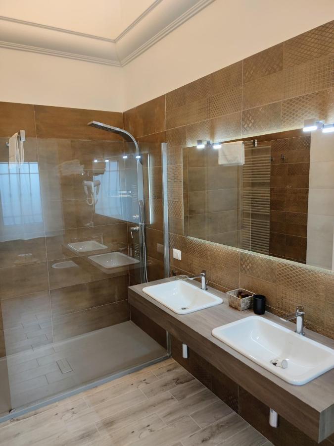 Christy Suite Elegante Appartamento Nel Centro Storico Di Anzio Kültér fotó