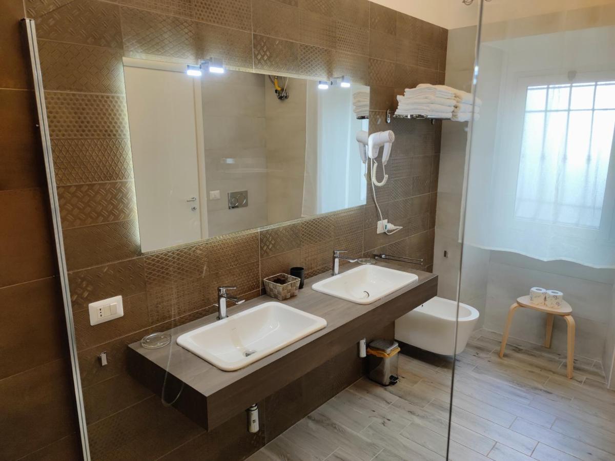 Christy Suite Elegante Appartamento Nel Centro Storico Di Anzio Kültér fotó